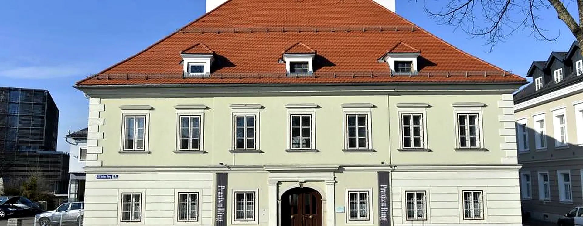 Außenansicht des Altbaus am St. Veiter Ring 5 in Klagenfurt