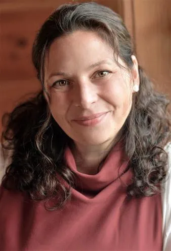 Portrait von Mag. Dr. Irina Auer-Spath